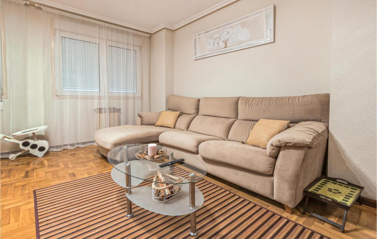 Stunning Apartment In Gijon With Wifi Екстер'єр фото