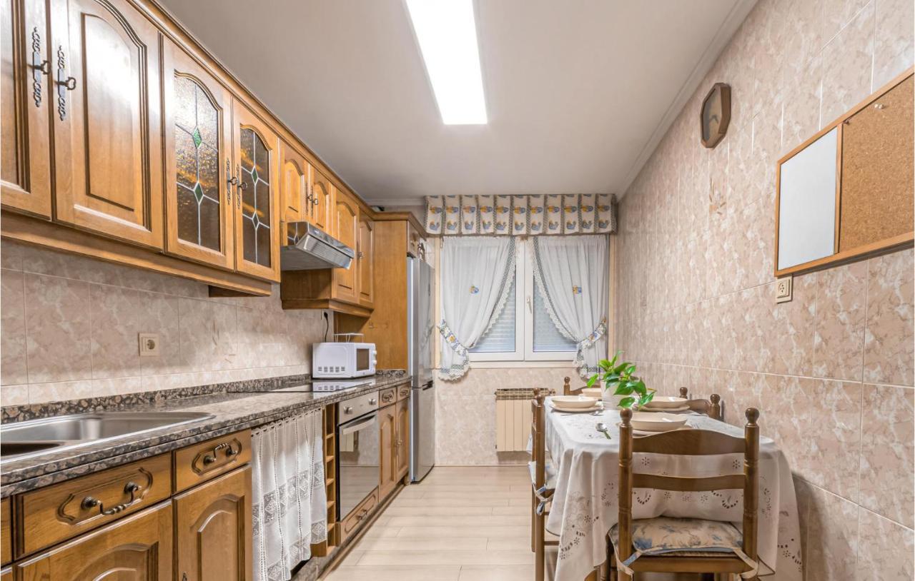 Stunning Apartment In Gijon With Wifi Екстер'єр фото